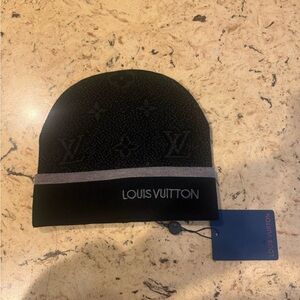 Louis Vuitton Monogram Eclipse Grey Beanie